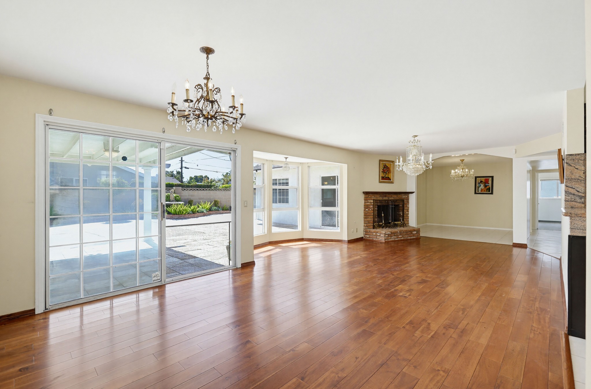 Virtual tour photo 9 of 37 for 8334 Mars Dr