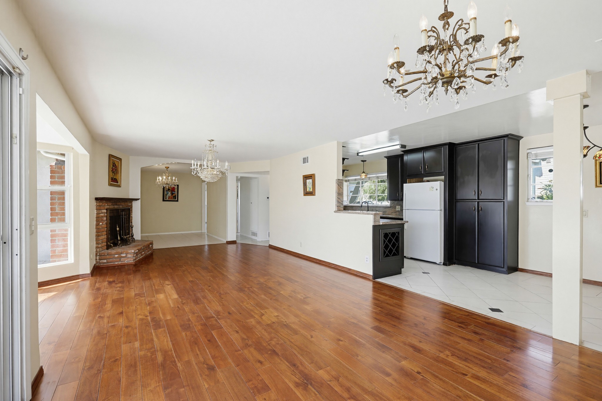 Virtual tour photo 10 of 37 for 8334 Mars Dr