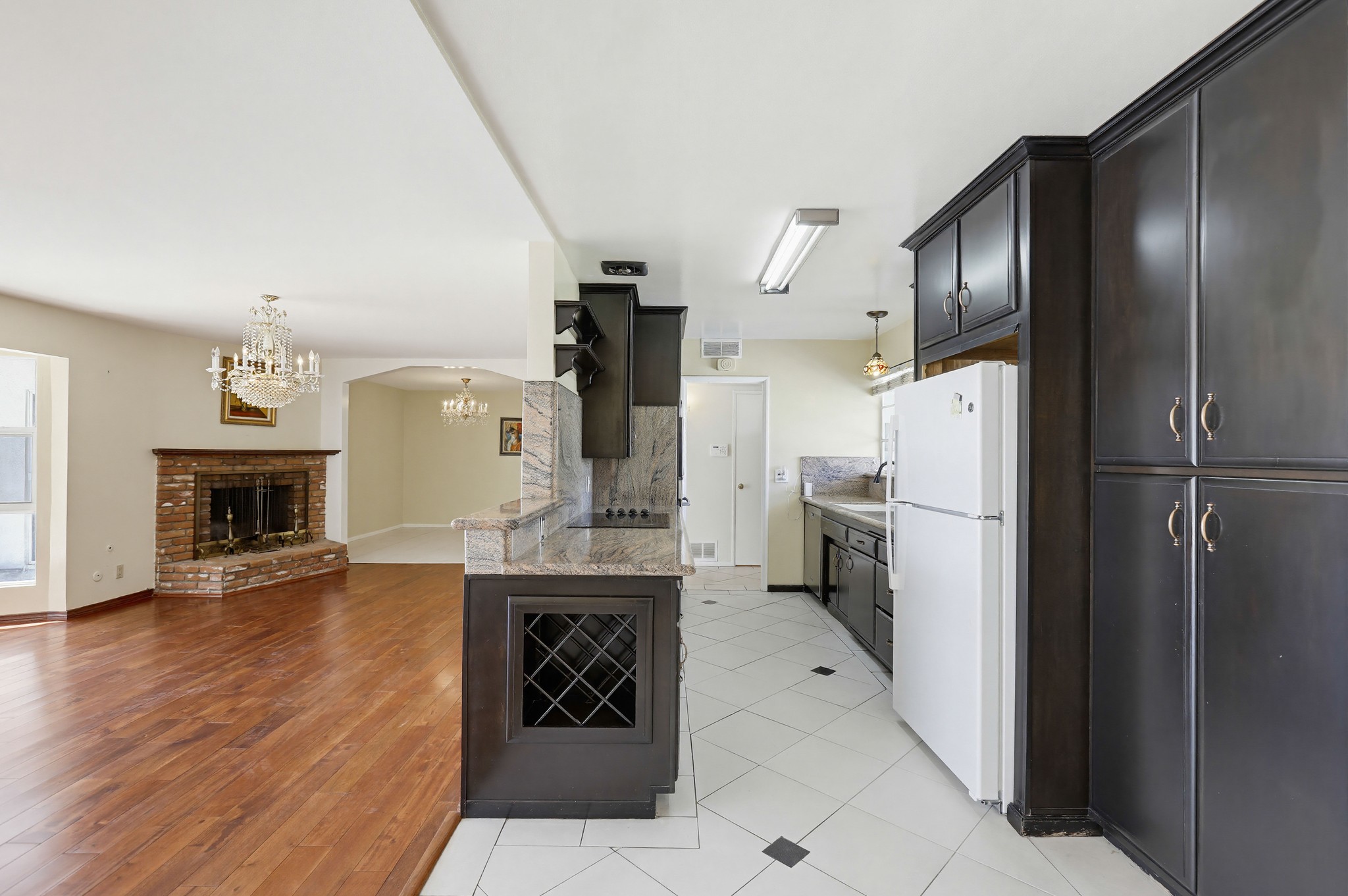Virtual tour photo 12 of 37 for 8334 Mars Dr