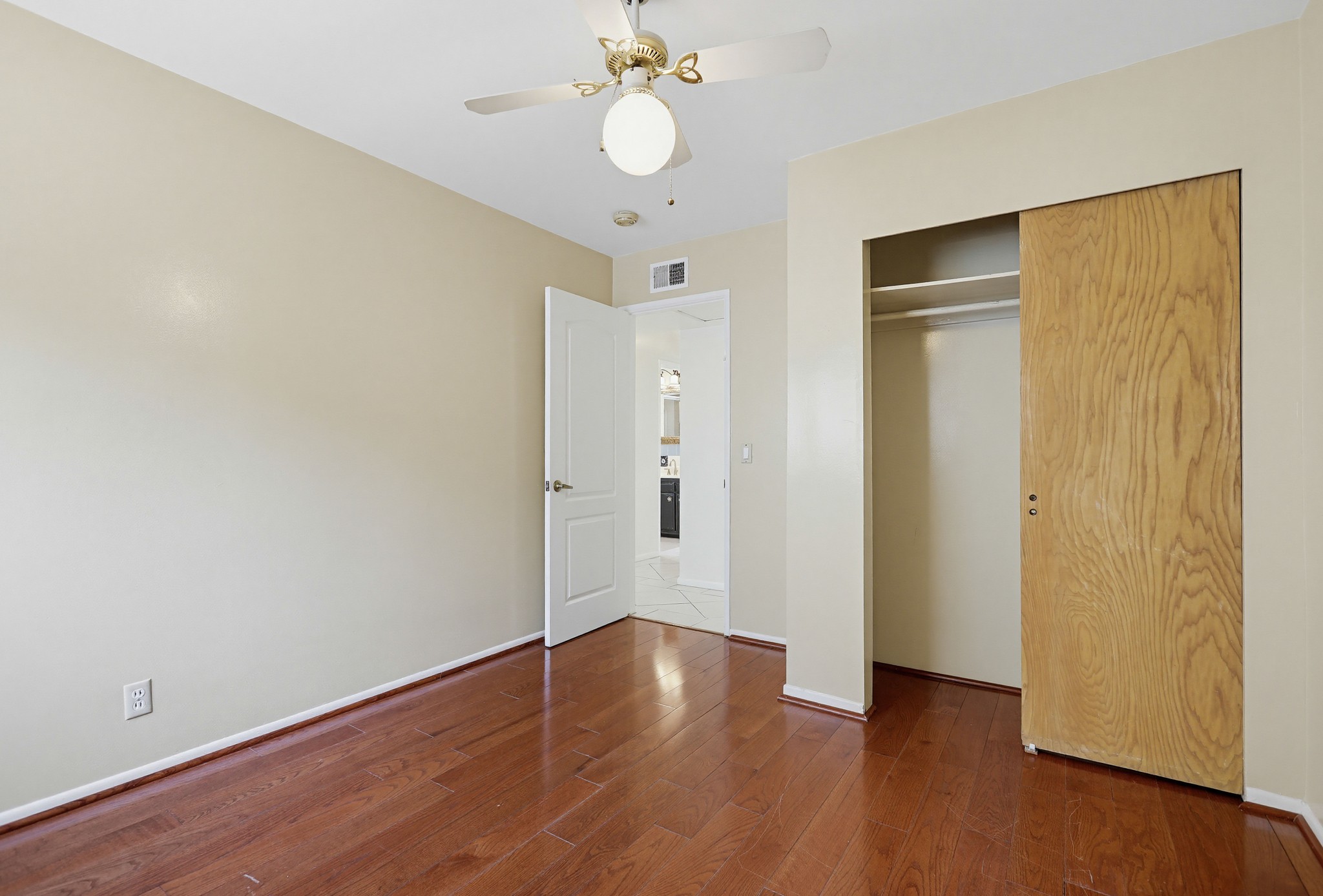 Virtual tour photo 26 of 37 for 8334 Mars Dr