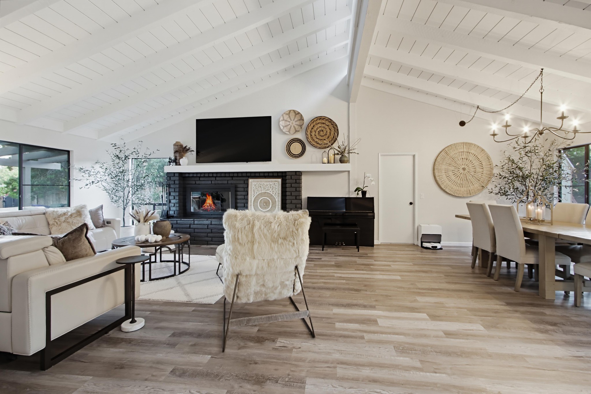 Virtual tour photo 16 of 48 for 834 Cole Ranch Rd