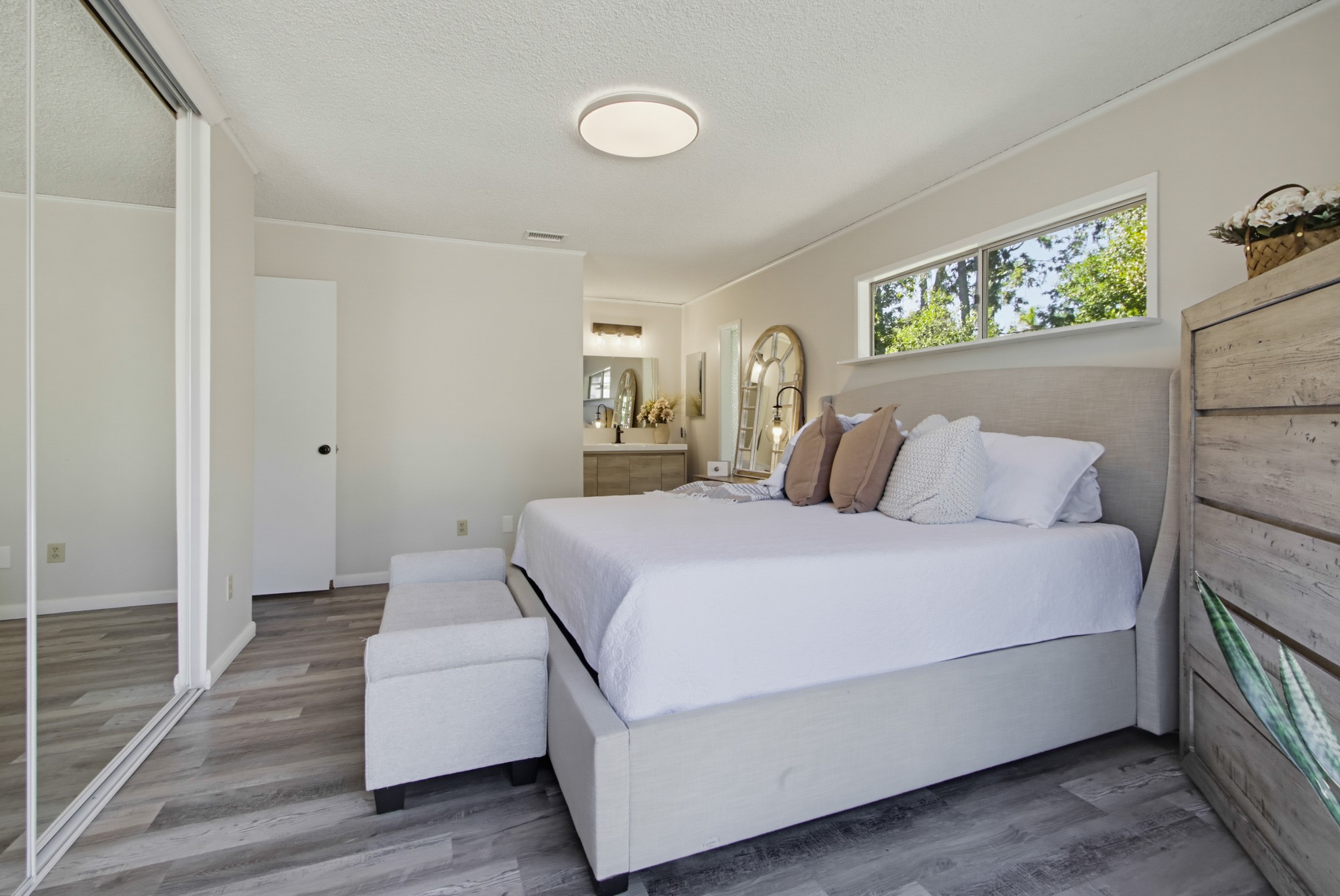 Virtual tour photo 12 of 28 for 834 Cole Ranch Rd