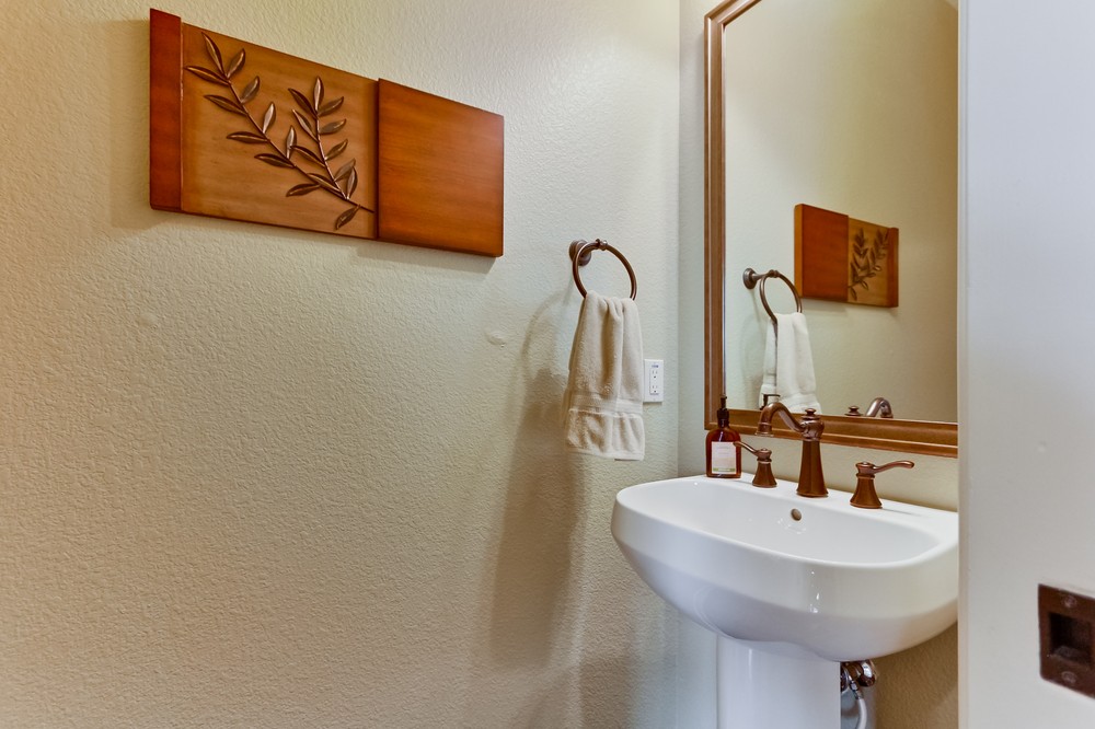 Virtual tour photo 18 of 36 for 8340 Kern Crescent