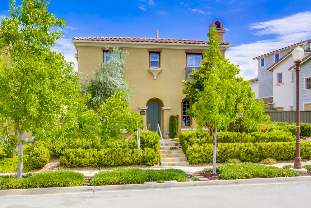 Virtual tour photo 1 of 60 for 8348 Kern Crescent