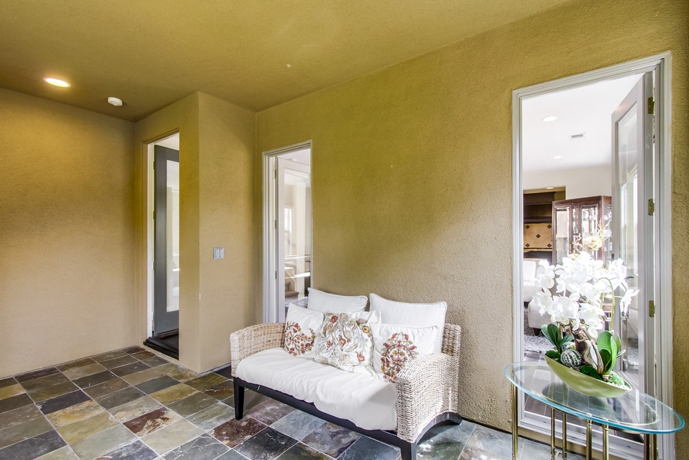 Virtual tour photo 8 of 60 for 8348 Kern Crescent