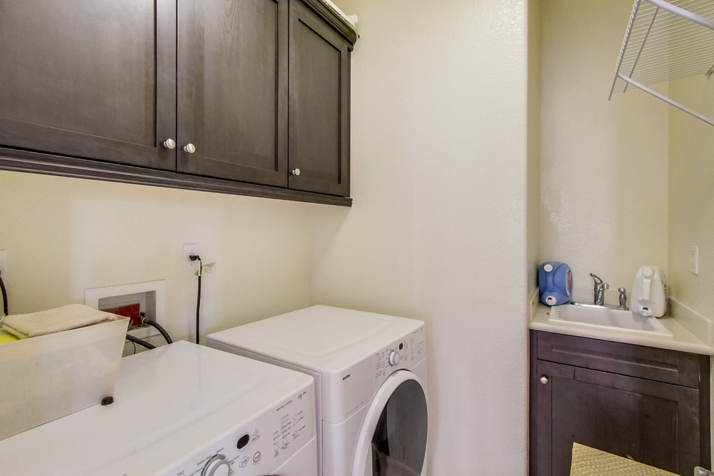 Virtual tour photo 39 of 60 for 8348 Kern Crescent