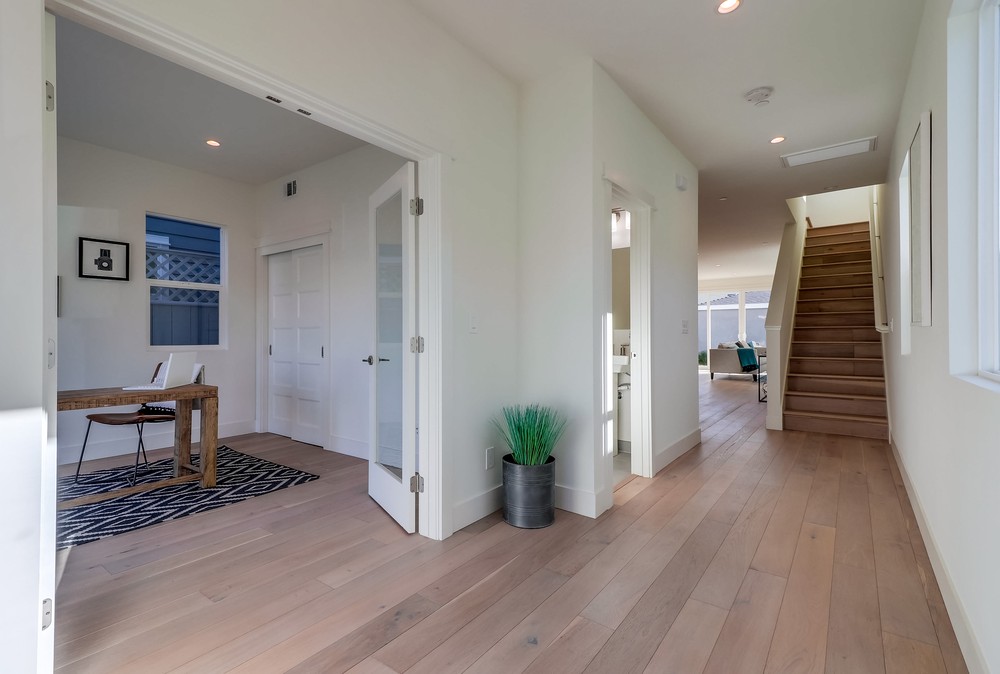 Virtual tour photo 5 of 68 for 835 Beryl St