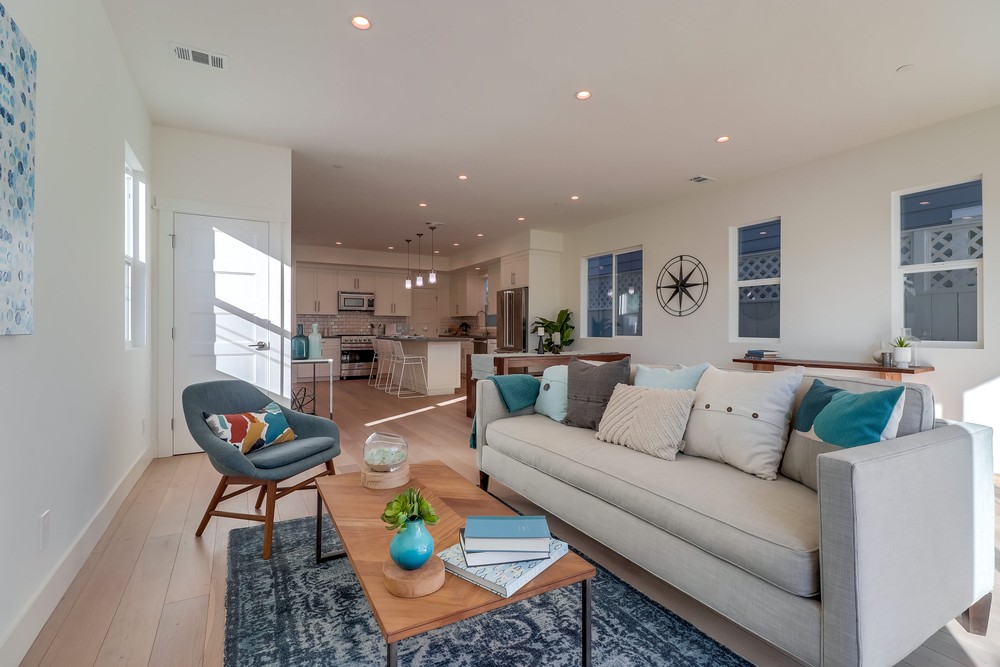 Virtual tour photo 10 of 68 for 835 Beryl St