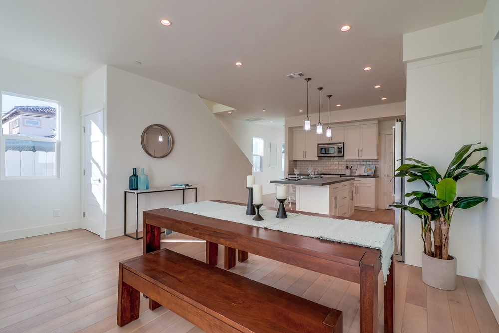 Virtual tour photo 12 of 68 for 835 Beryl St
