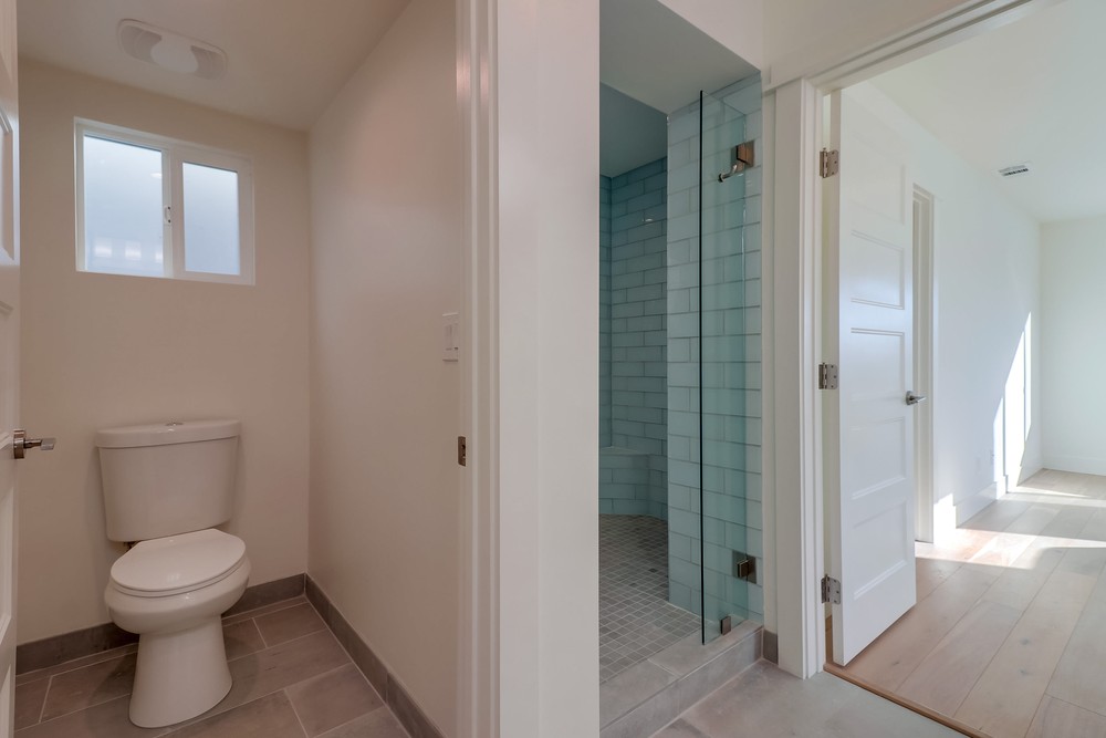 Virtual tour photo 37 of 68 for 835 Beryl St