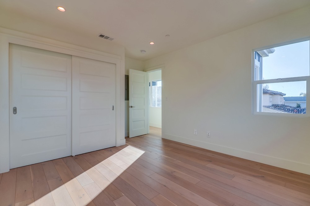 Virtual tour photo 47 of 68 for 835 Beryl St