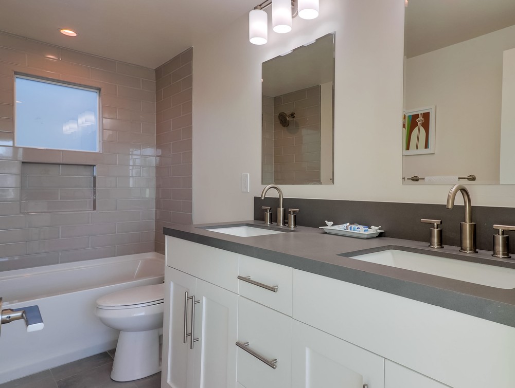 Virtual tour photo 48 of 68 for 835 Beryl St