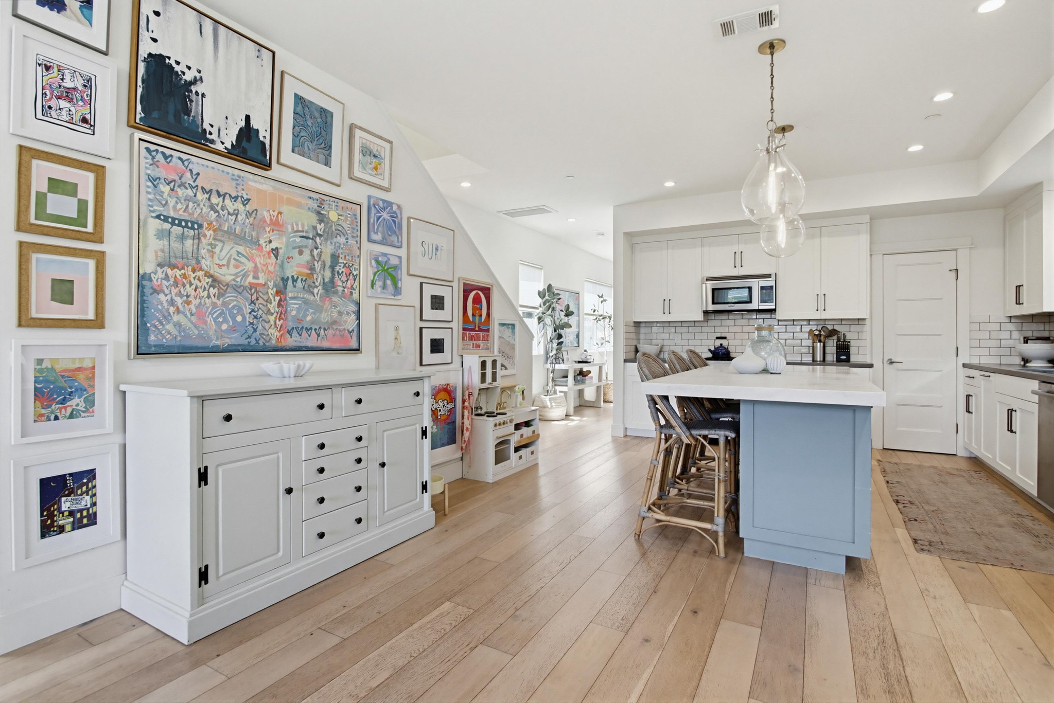 Virtual tour photo 14 of 103 for 835 Beryl St