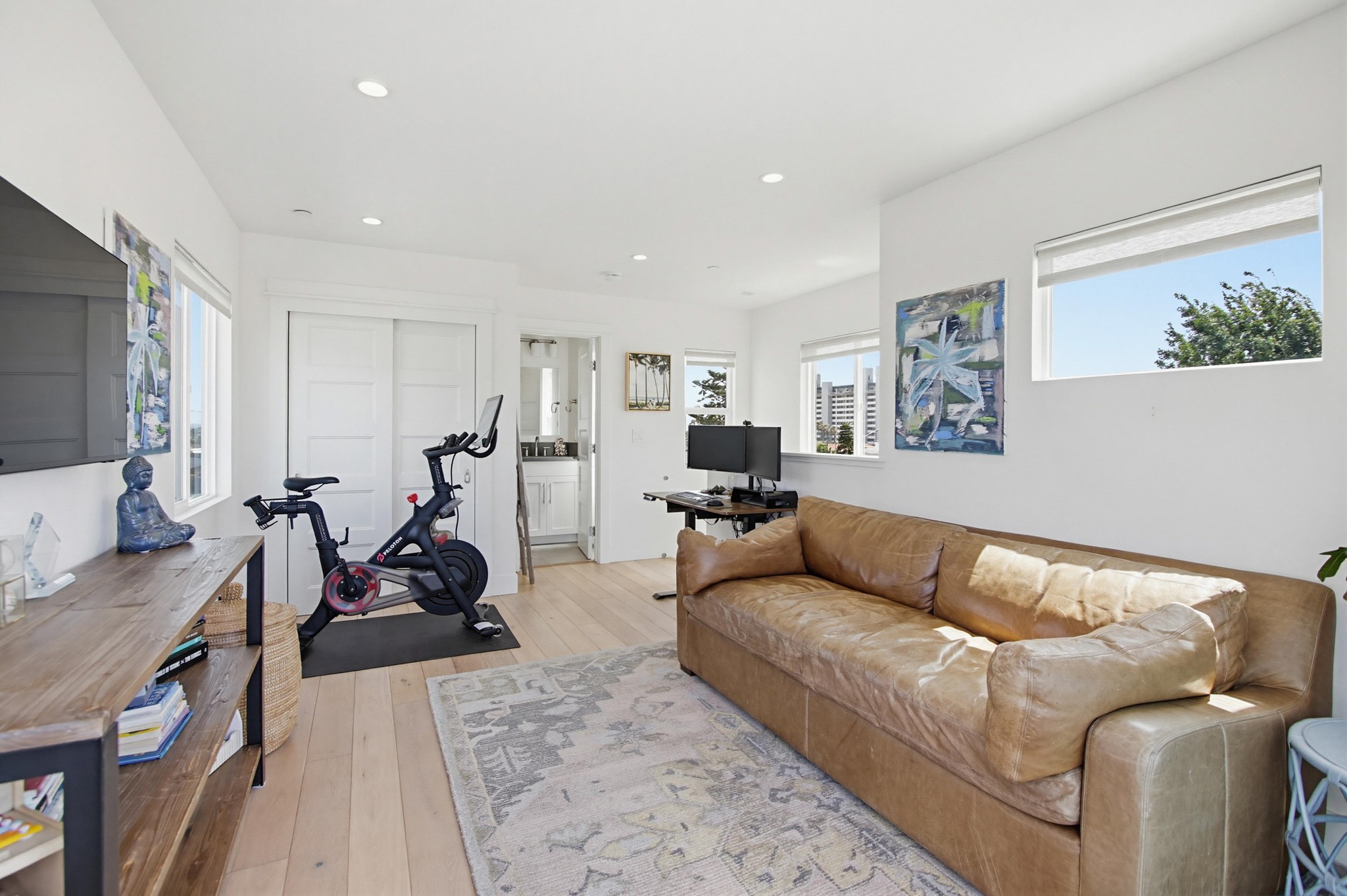Virtual tour photo 44 of 103 for 835 Beryl St