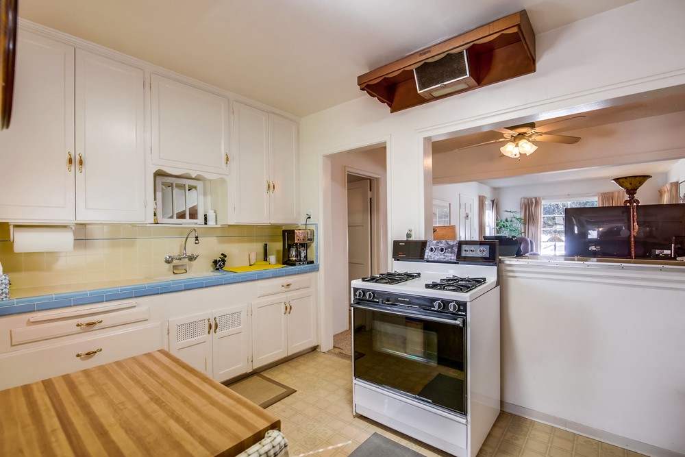 Virtual tour photo 7 of 30 for 835 Beryl St