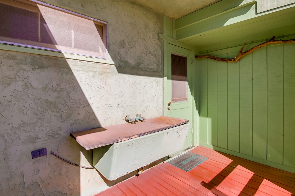 Virtual tour photo 18 of 30 for 835 Beryl St