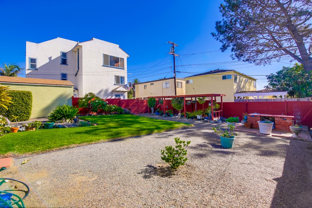 Virtual tour photo 25 of 30 for 835 Beryl St