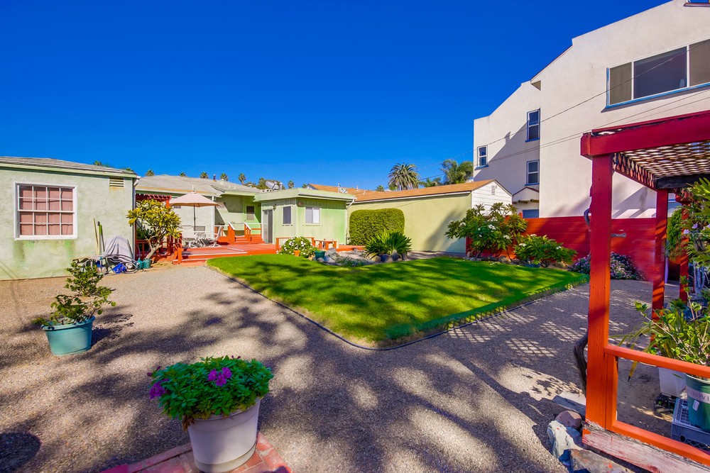 Virtual tour photo 28 of 30 for 835 Beryl St