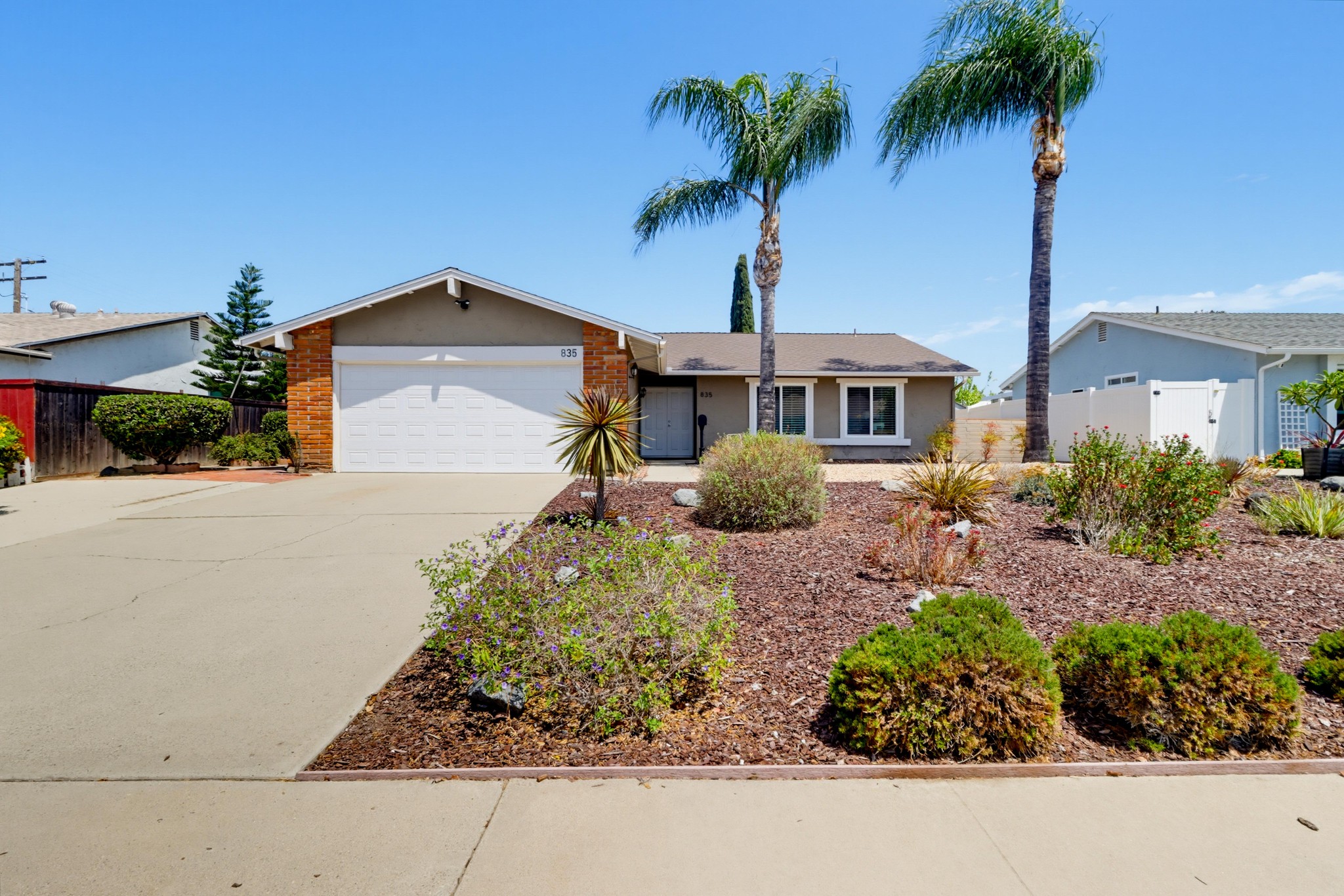 Virtual tour photo 3 of 52 for 835 Dorothy St