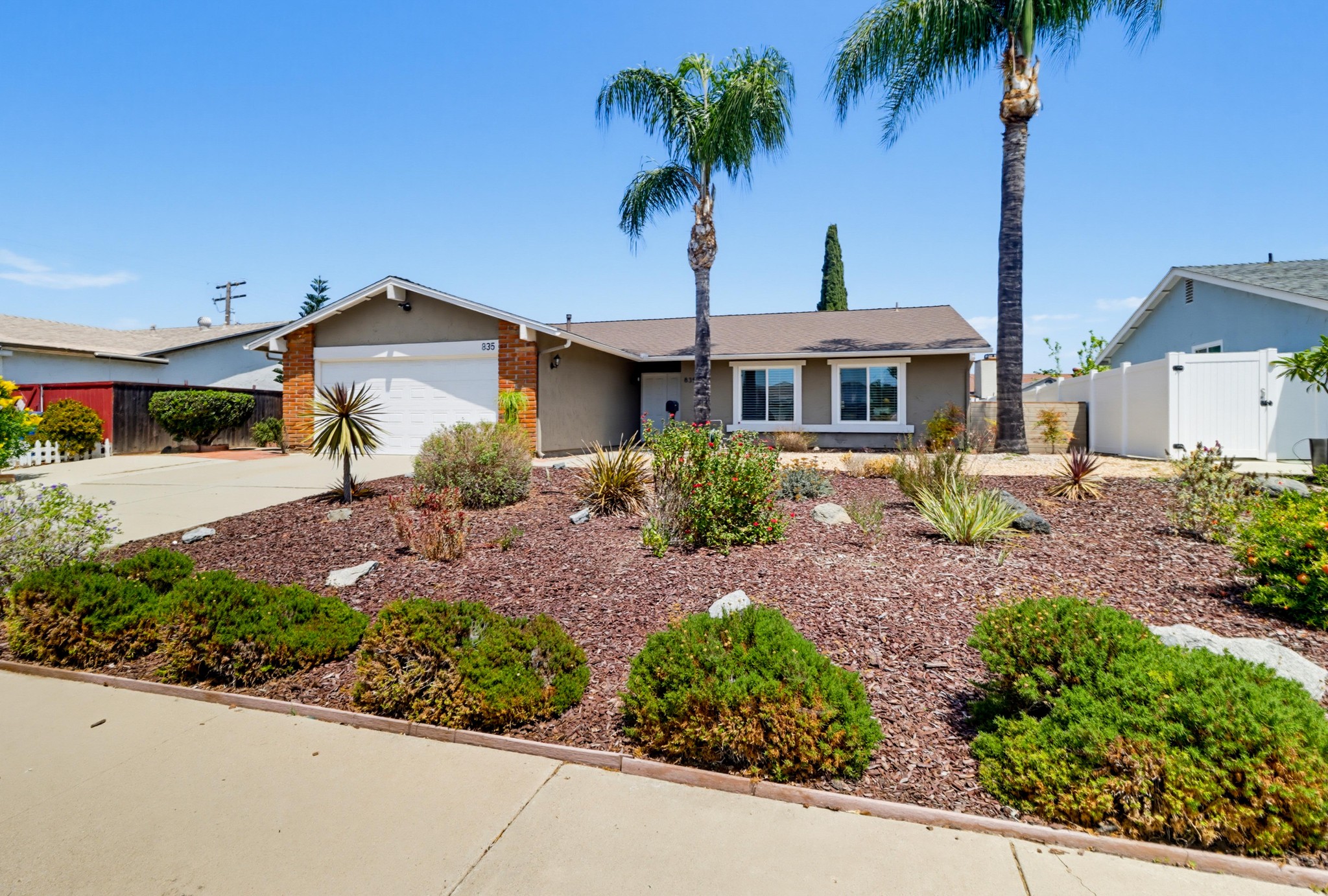 Virtual tour photo 4 of 52 for 835 Dorothy St