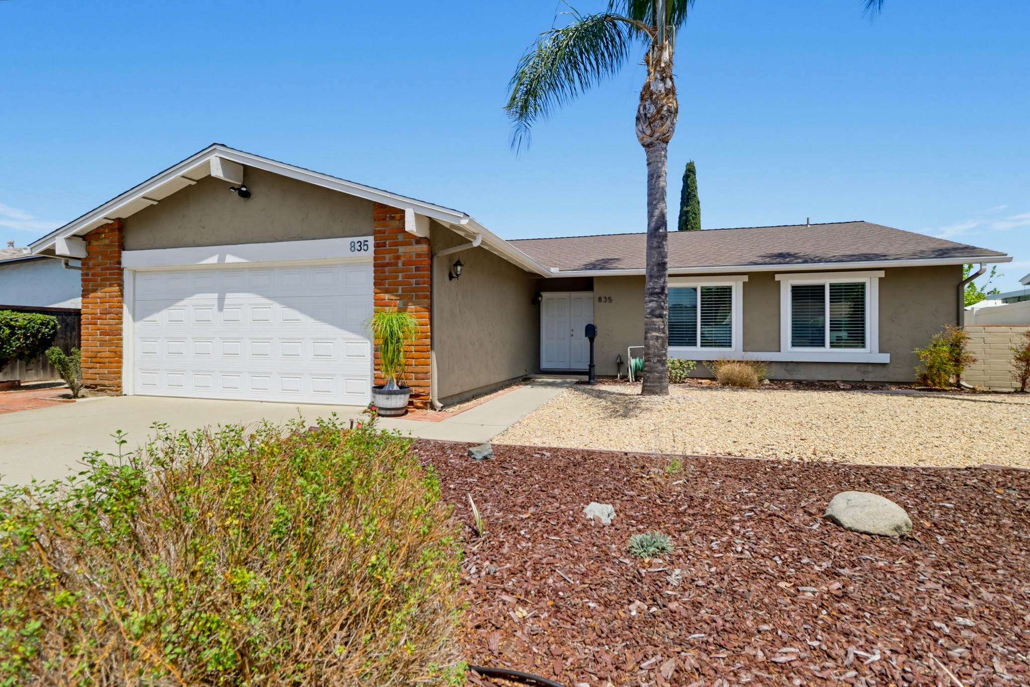 Virtual tour photo 6 of 52 for 835 Dorothy St