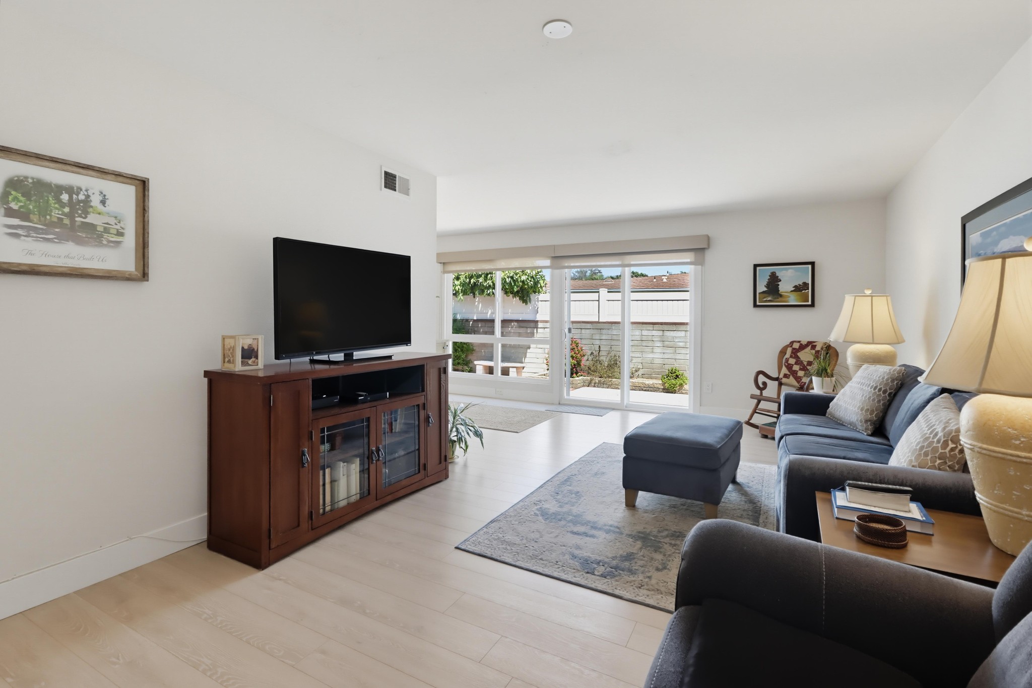 Virtual tour photo 11 of 52 for 835 Dorothy St