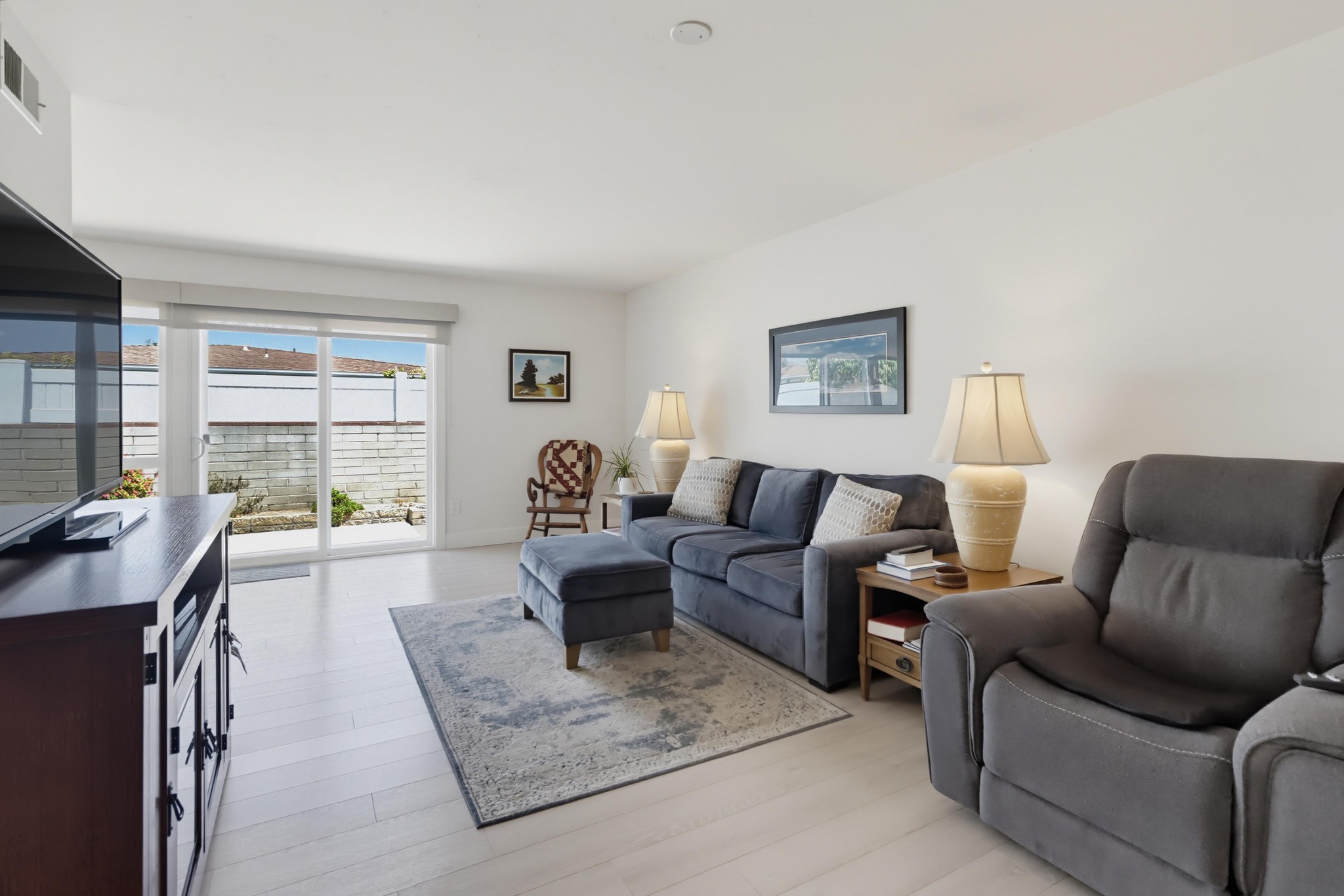 Virtual tour photo 12 of 52 for 835 Dorothy St