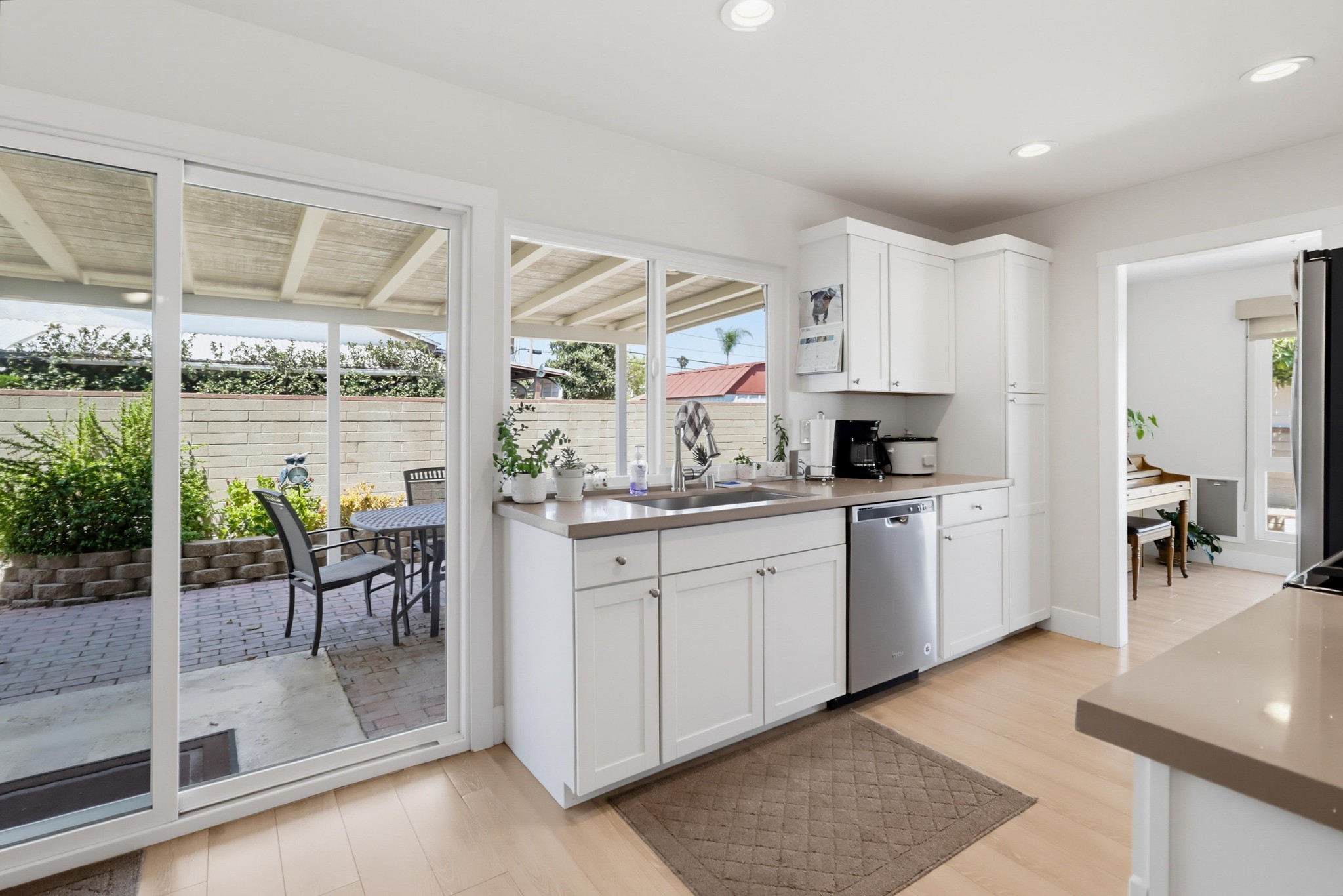 Virtual tour photo 20 of 52 for 835 Dorothy St