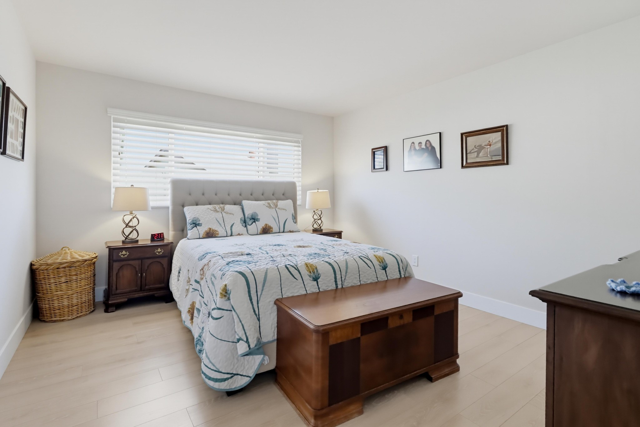 Virtual tour photo 33 of 52 for 835 Dorothy St
