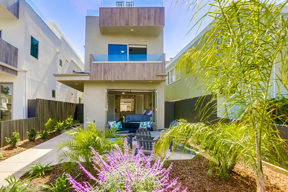 Virtual tour photo 5 of 77 for 835 Opal St