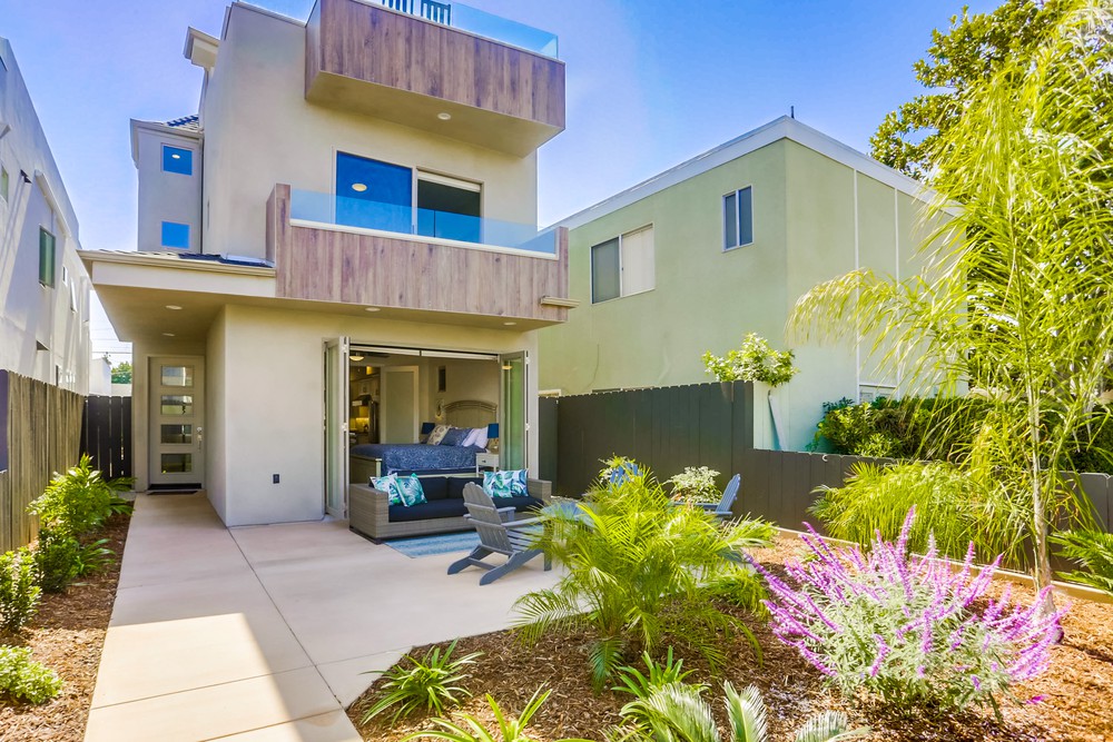 Virtual tour photo 6 of 77 for 835 Opal St