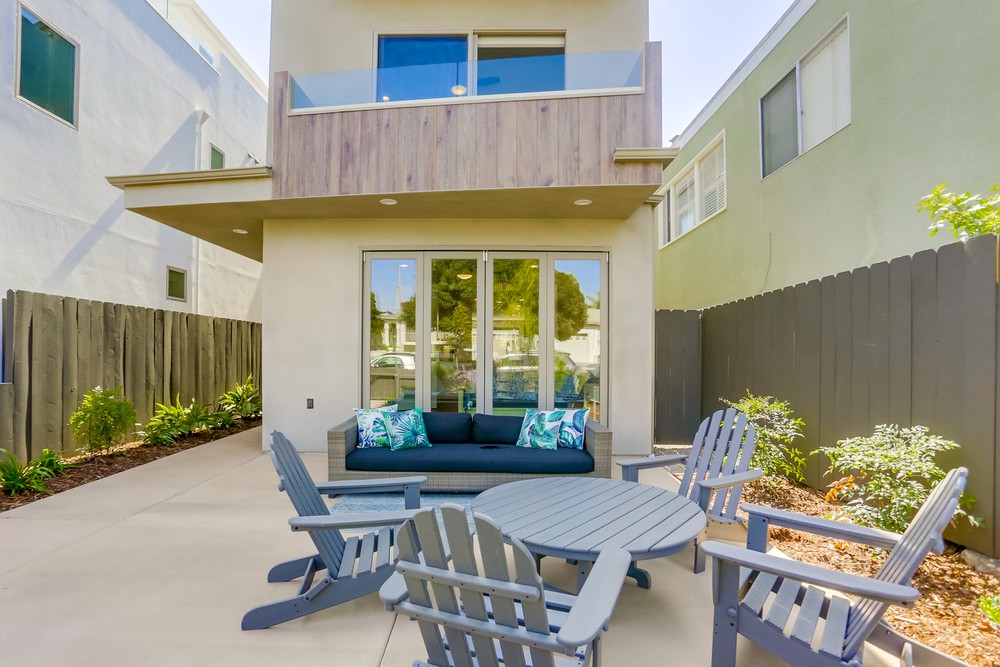 Virtual tour photo 10 of 77 for 835 Opal St