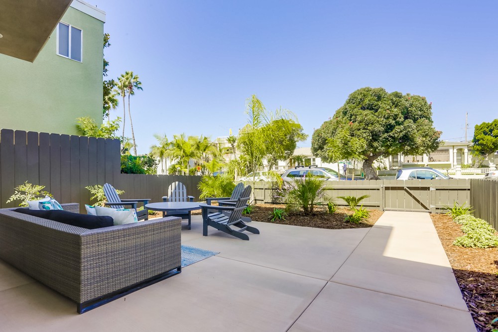 Virtual tour photo 11 of 77 for 835 Opal St
