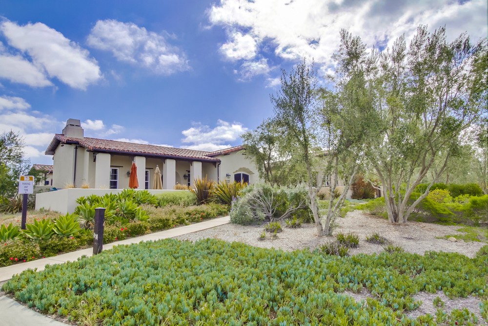 Virtual tour photo 3 of 37 for 8353 Santaluz Village Green E