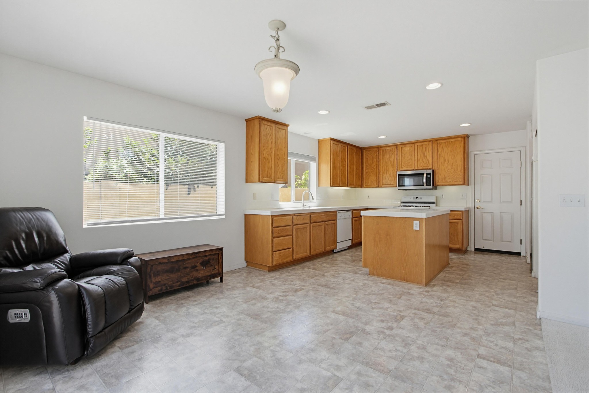 Virtual tour photo 14 of 50 for 8355 Jade Coast Dr