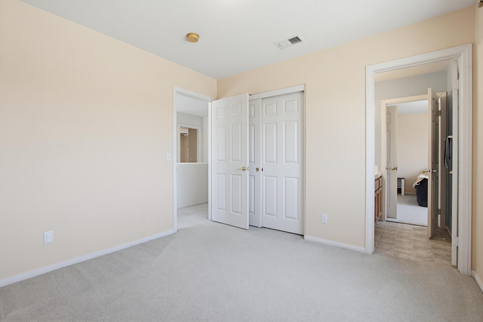 Virtual tour photo 26 of 50 for 8355 Jade Coast Dr
