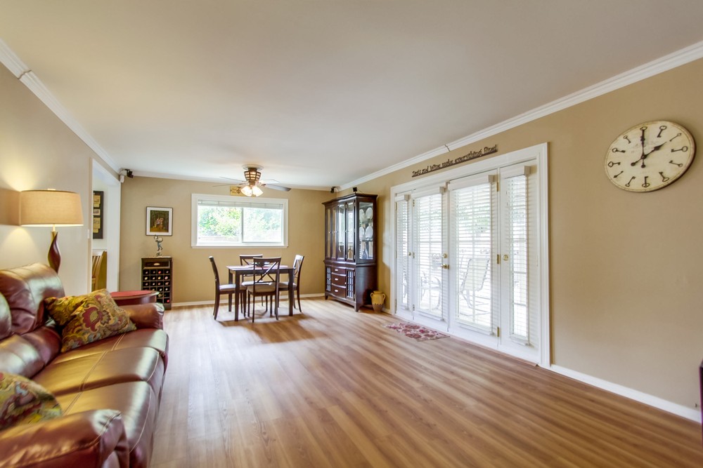 Virtual tour photo 8 of 39 for 8364 Lake Gaby Ave