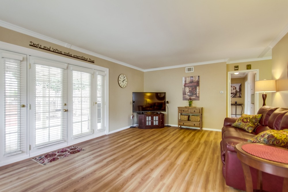 Virtual tour photo 11 of 39 for 8364 Lake Gaby Ave