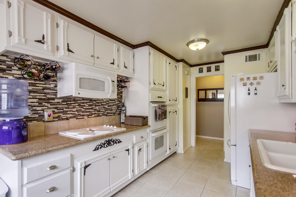 Virtual tour photo 16 of 39 for 8364 Lake Gaby Ave