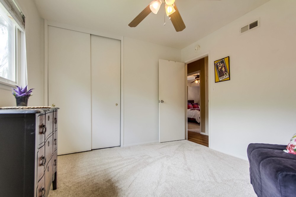 Virtual tour photo 25 of 39 for 8364 Lake Gaby Ave