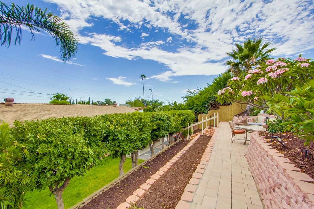 Virtual tour photo 35 of 39 for 8364 Lake Gaby Ave
