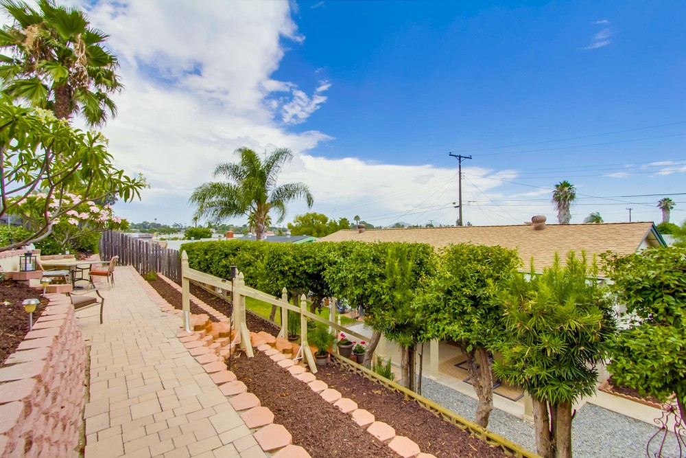 Virtual tour photo 37 of 39 for 8364 Lake Gaby Ave
