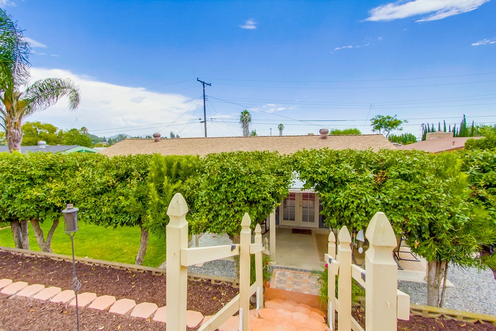 Virtual tour photo 39 of 39 for 8364 Lake Gaby Ave