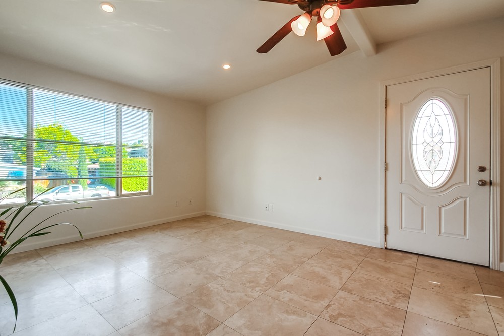 Virtual tour photo 11 of 40 for 737 1/2 Agate St 