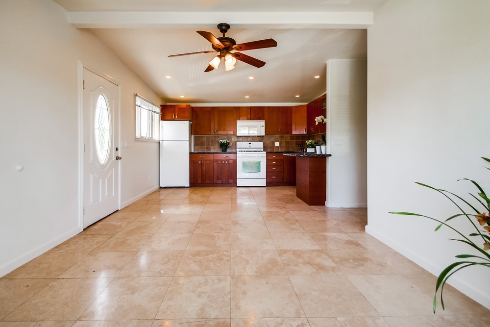 Virtual tour photo 14 of 40 for 737 1/2 Agate St 