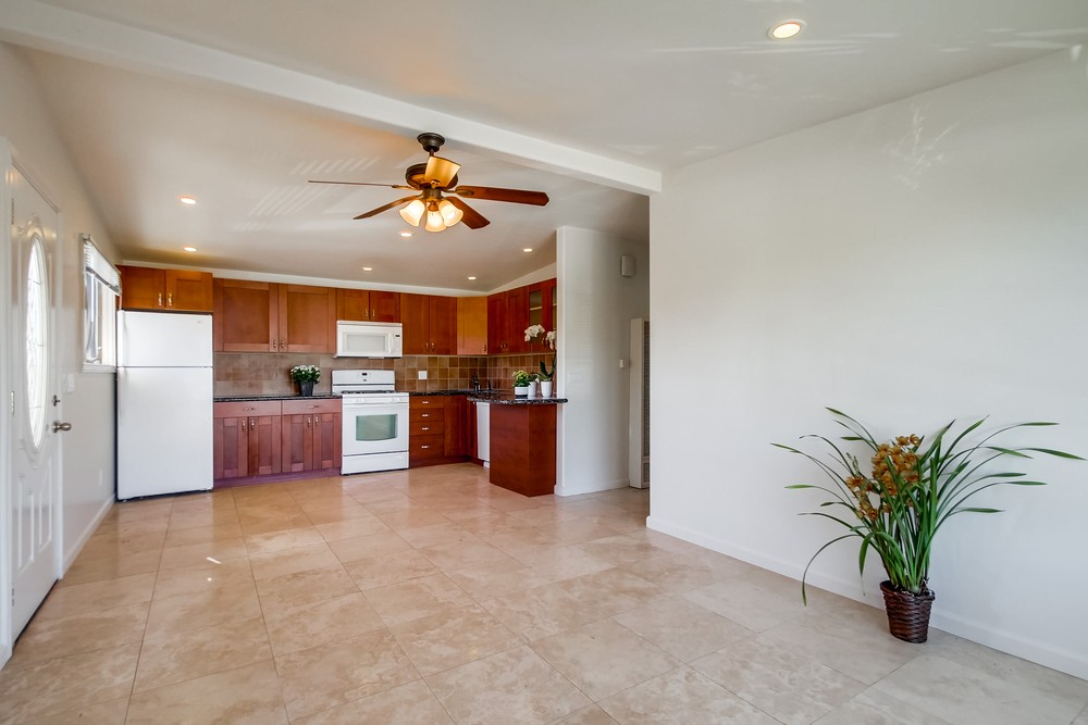 Virtual tour photo 15 of 40 for 737 1/2 Agate St 