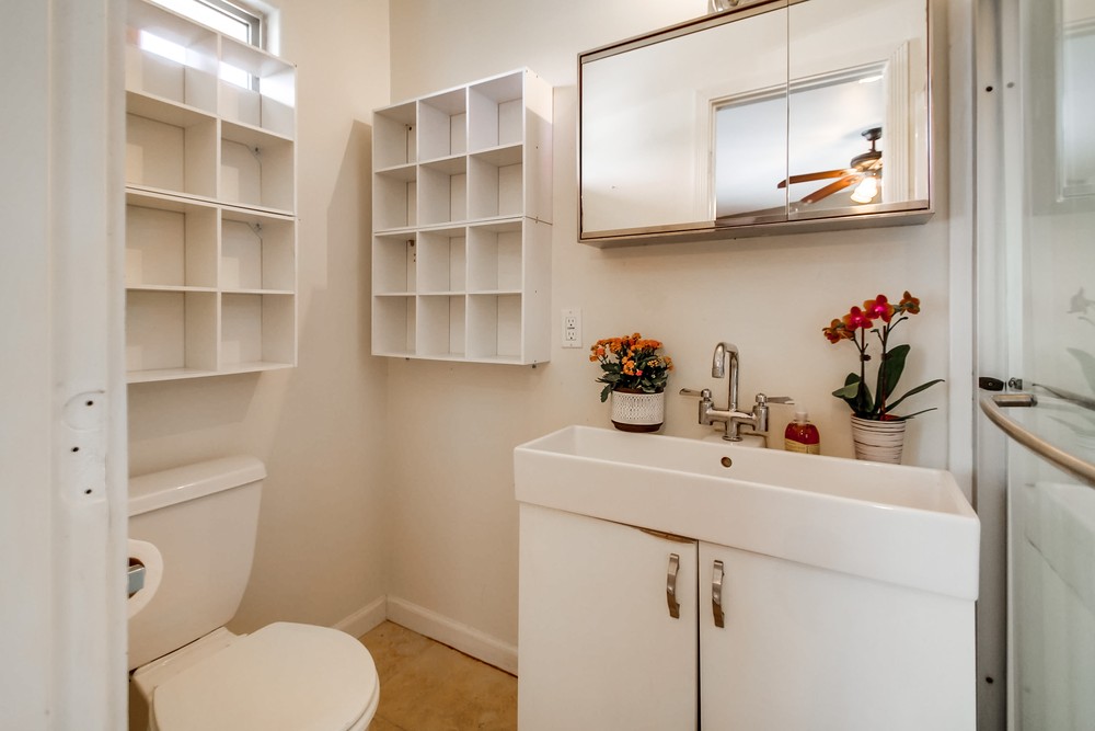 Virtual tour photo 33 of 40 for 737 1/2 Agate St 
