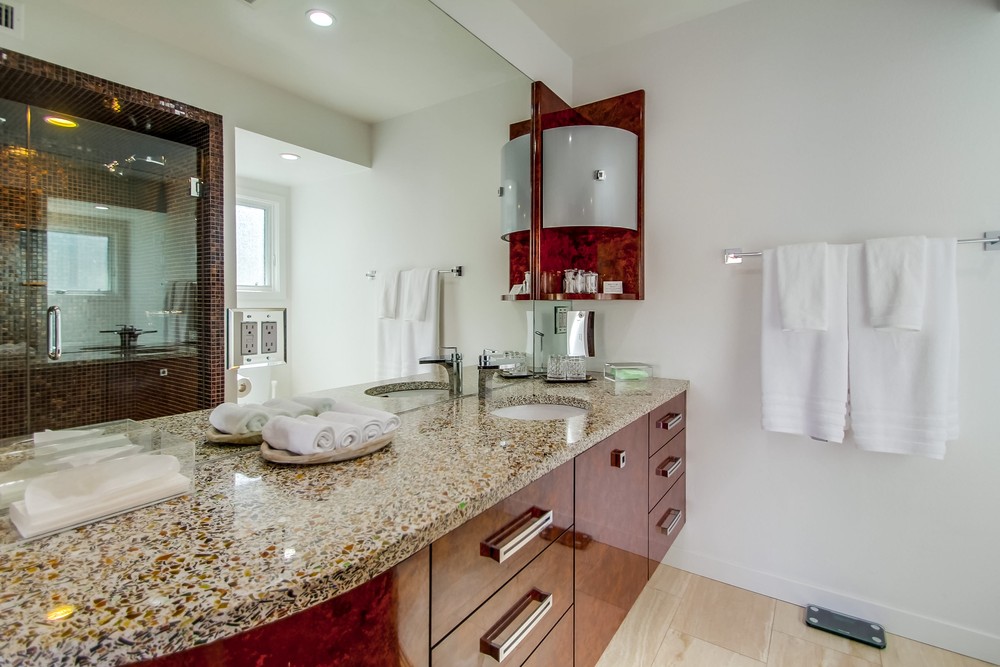 Virtual tour photo 32 of 56 for 837 Salem Ct