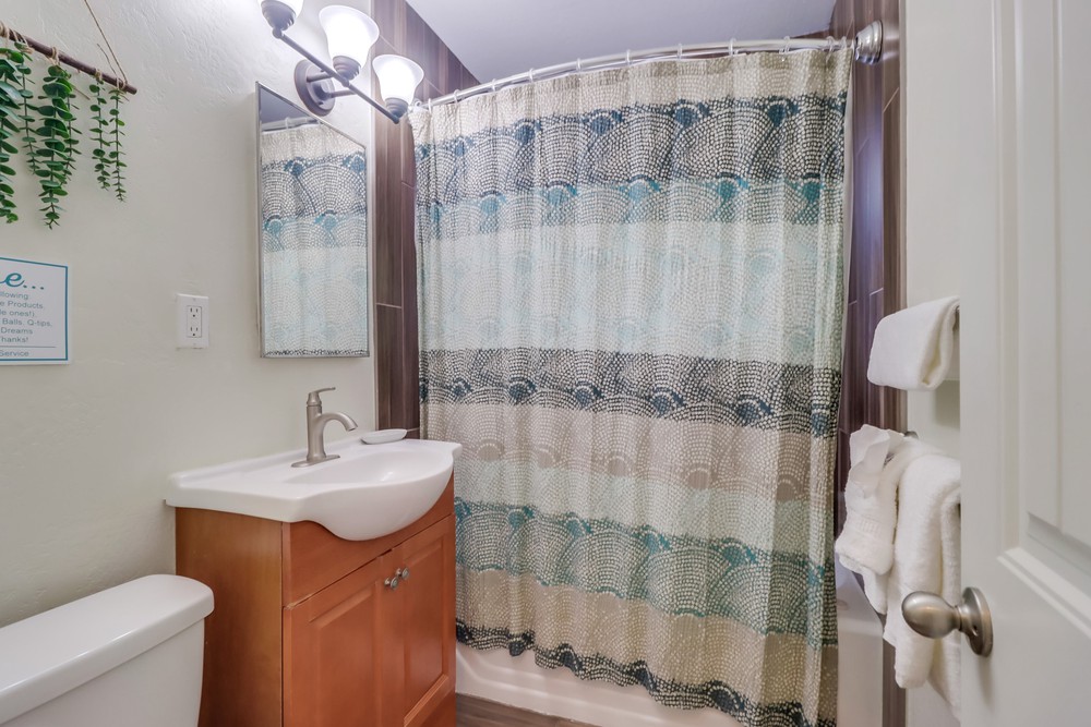 Virtual tour photo 24 of 41 for 838 Isthmus Ct