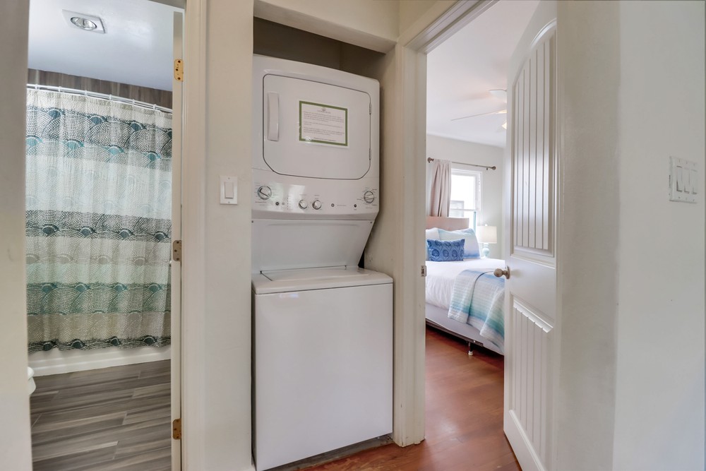 Virtual tour photo 32 of 41 for 838 Isthmus Ct